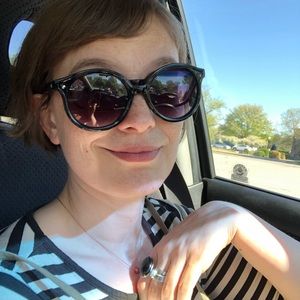 Meet your Posher, Hillary